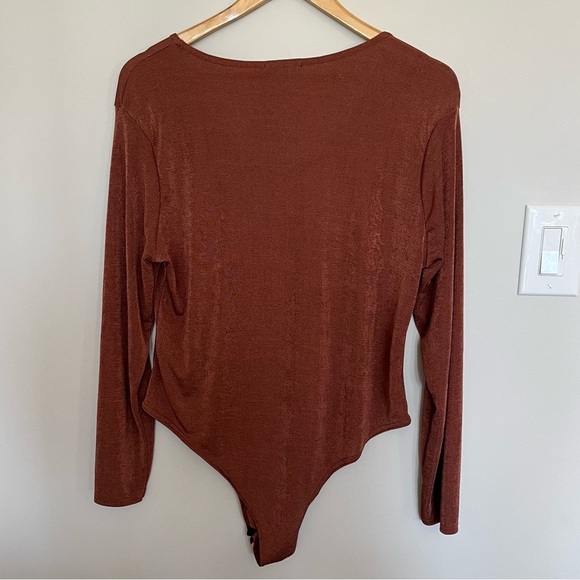 BOOHOO Textured Slinky Long Sleeve Bodysuit BNWT - Picture 2 of 5